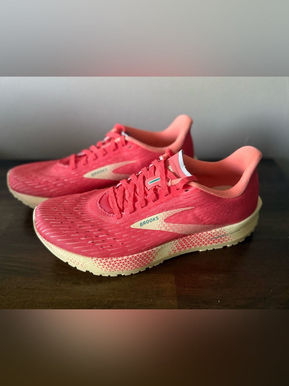 Brooks Hyperion Tempo Women’s Size 9 Coral Flan Running Shoes 1203281B876